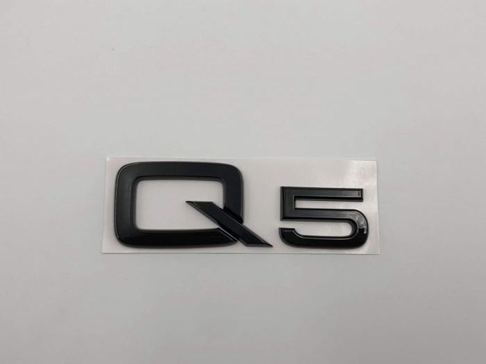 Emblema Audi Q5 spate negru