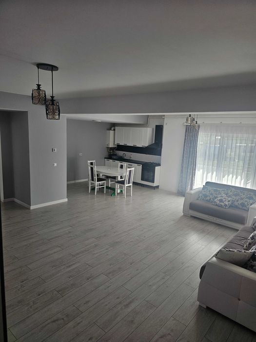 Apartament de Închiriat
