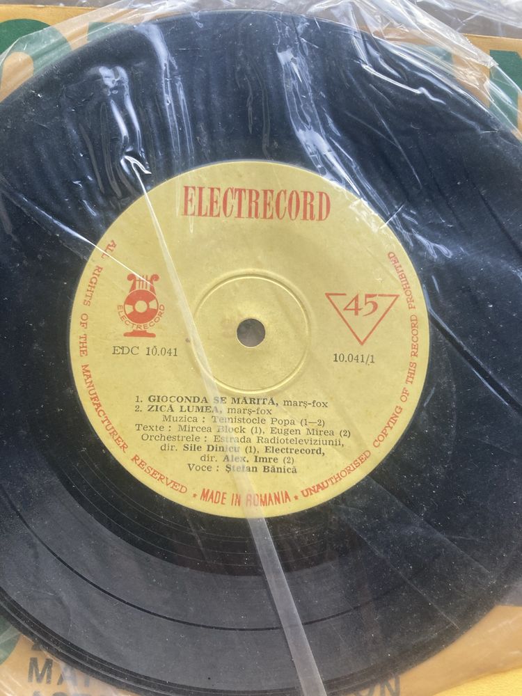 Vinil pastrat in conditii foarte bune