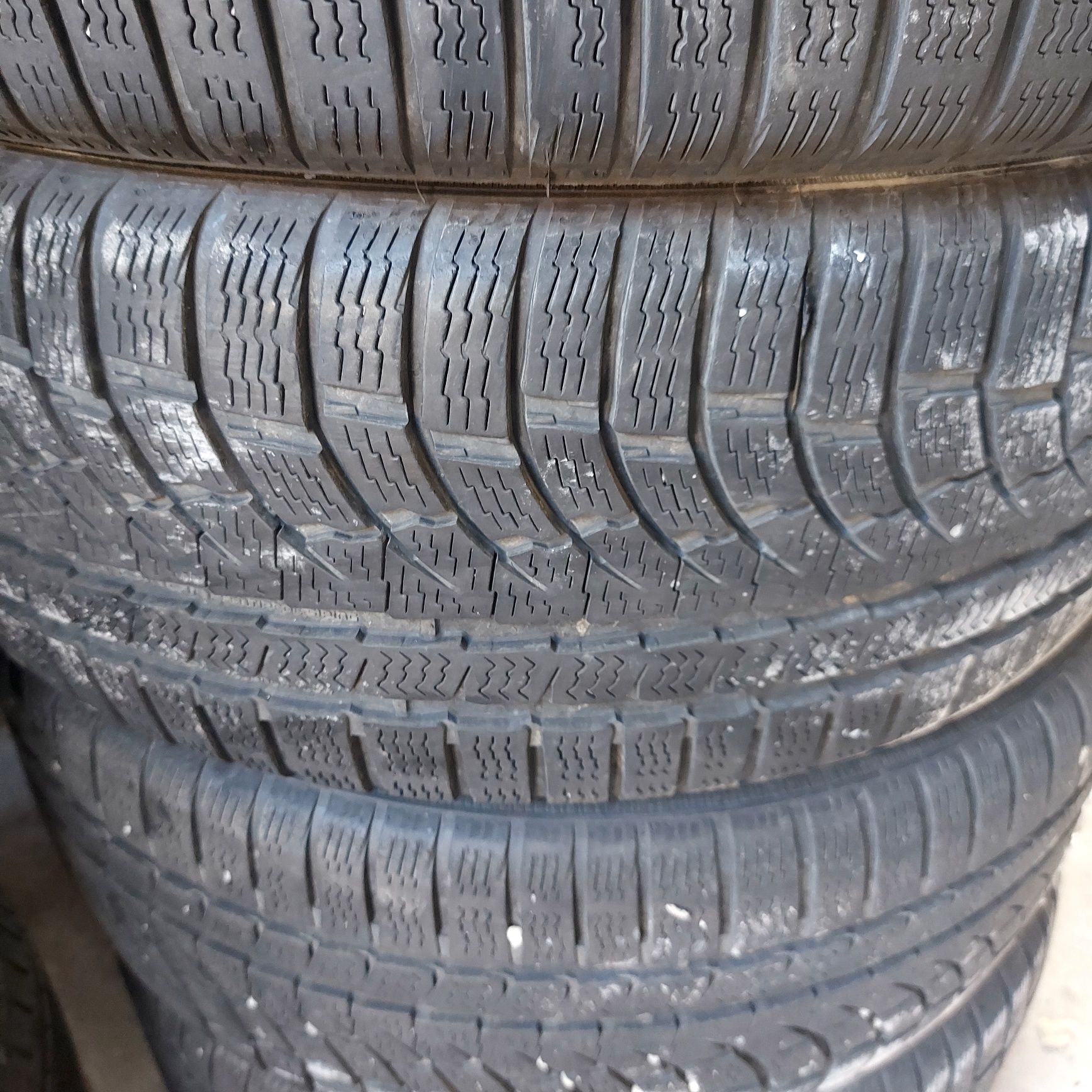 225/45/19"Nokian 4бр.гуми
