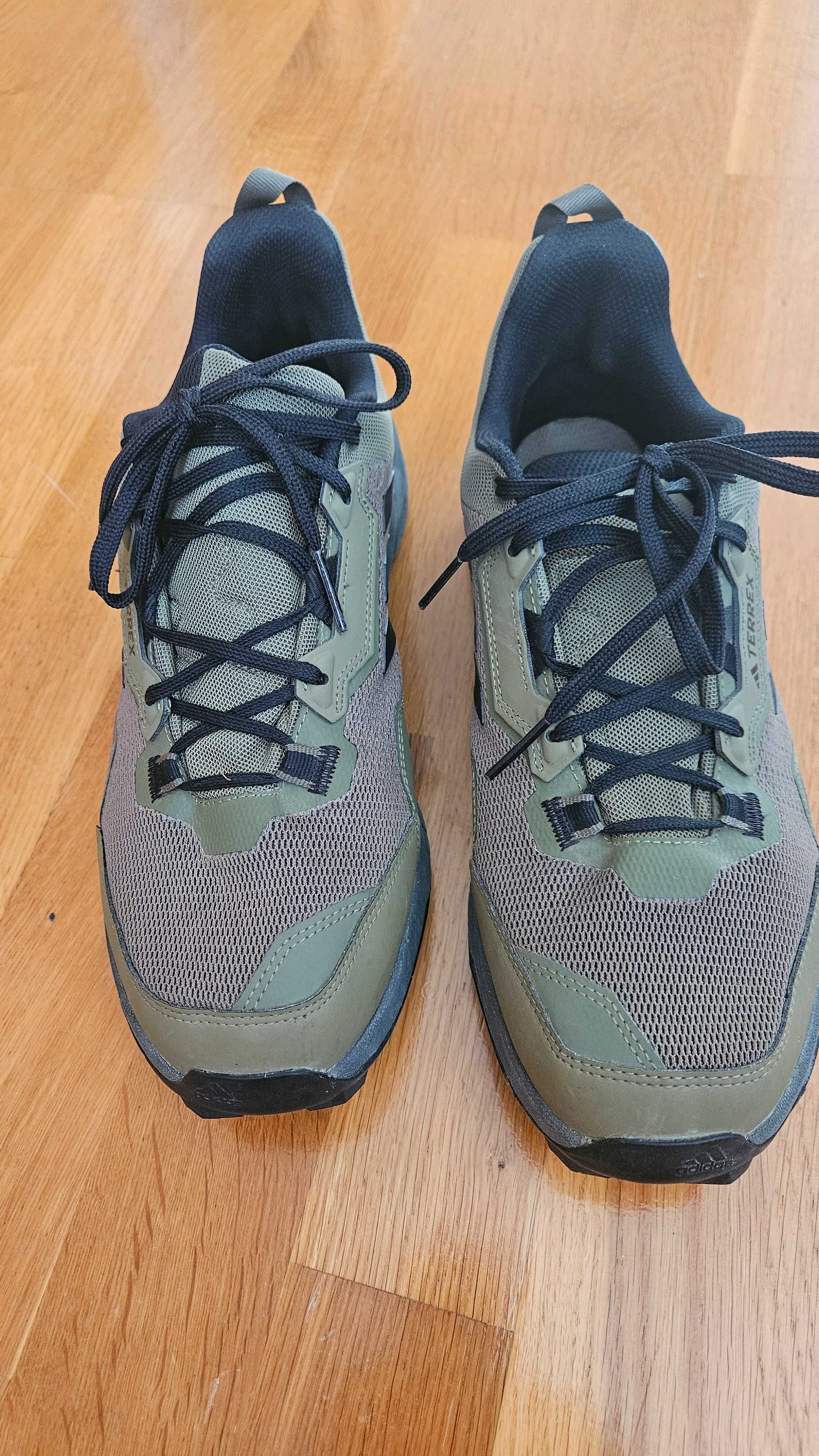 Продавам Мъжки Маратонки Adidas Terrex AX4, размер 45-1/3. Не са нови.