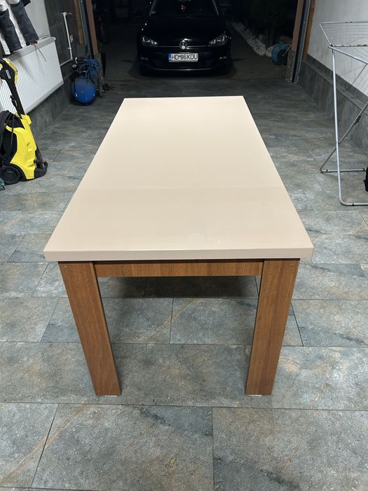 Masă 8 persoane din pal