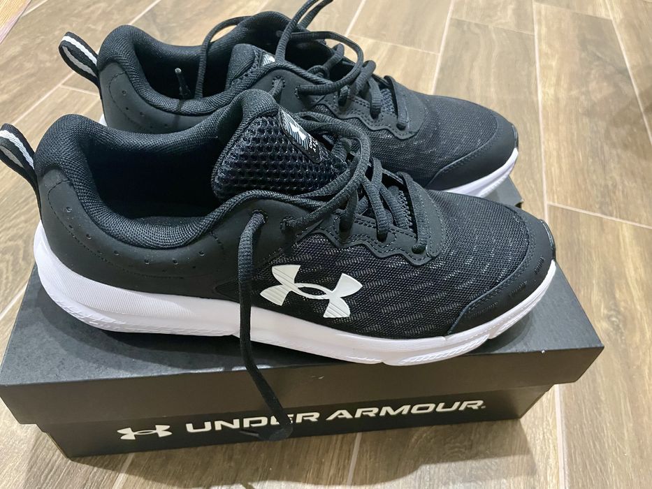 Нови маратонки Under Armour 44н