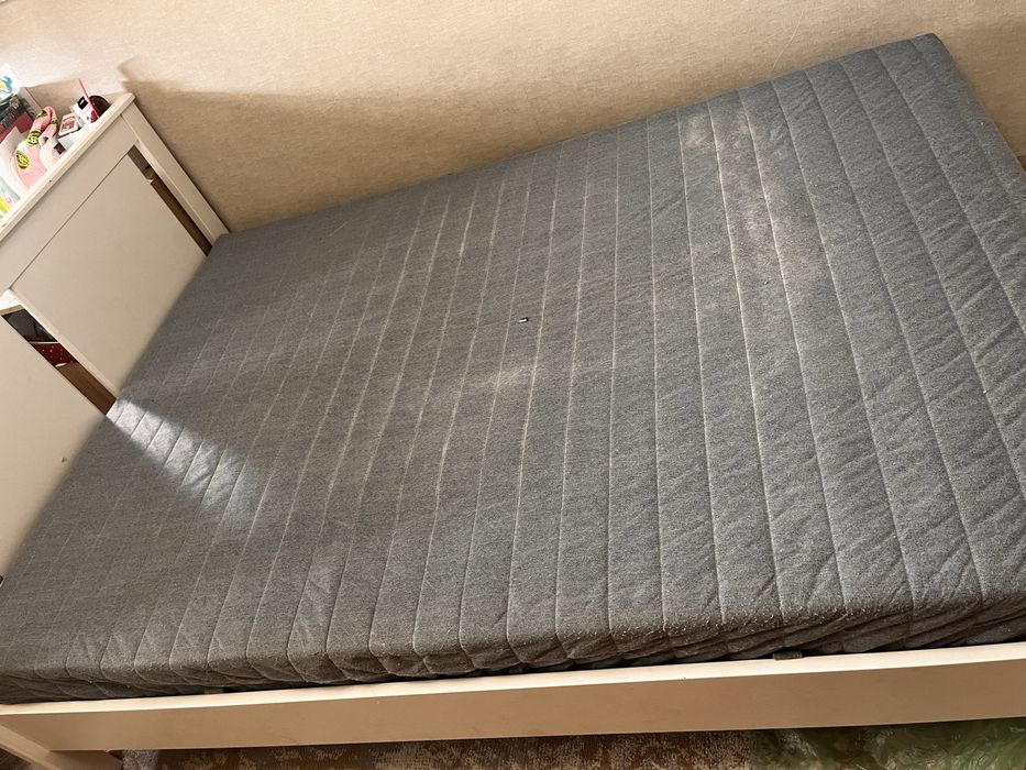 Двухспальная кровать