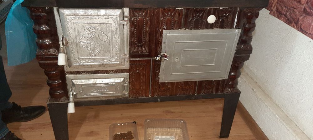 Soba de  teracota cu suport