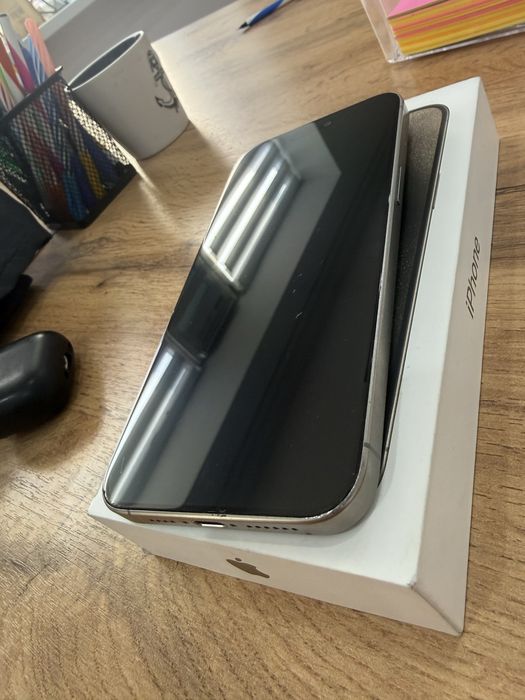 Срочно продам айфон 15 про мах 256