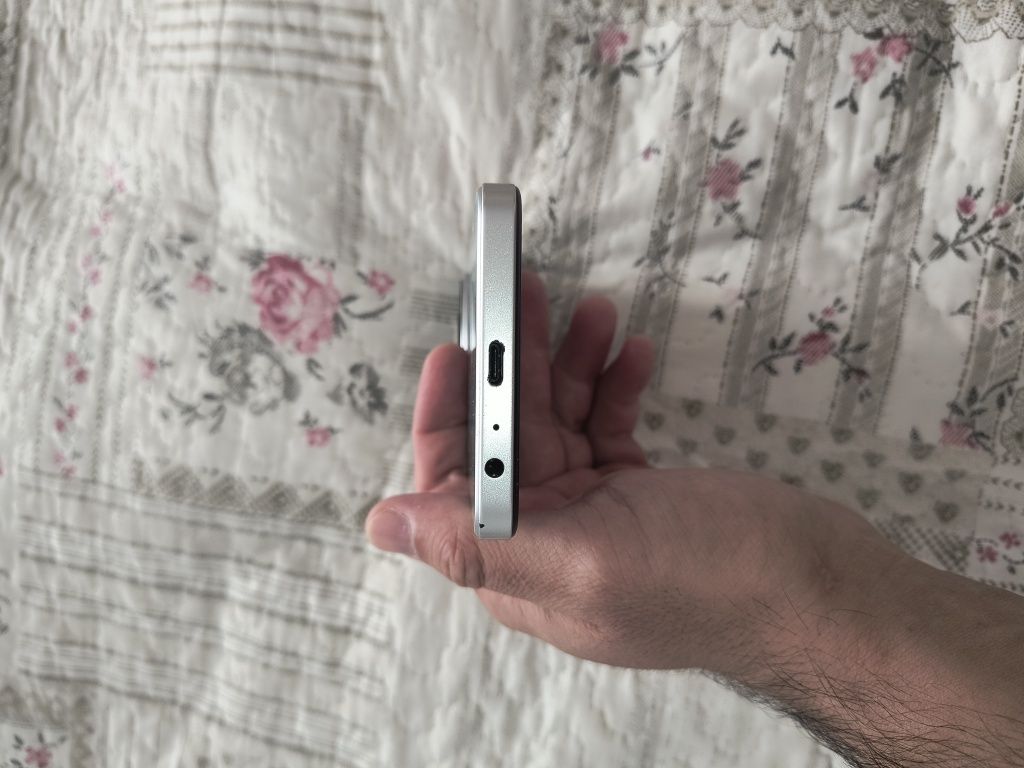 ZTE Blade A75 5G