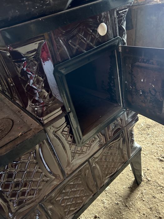 Vând sobă de teracotă !