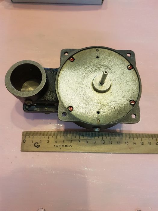 Продам два редуктора