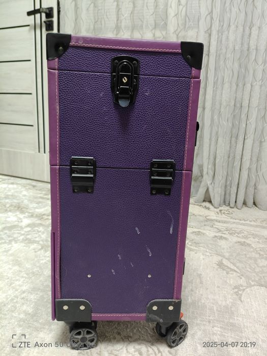 Чемодан для макияжа