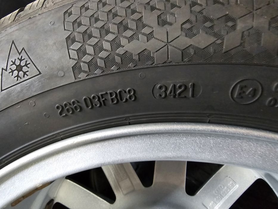 Vând jante originale Audi cu anvelope de iarna Continental 205/60/16