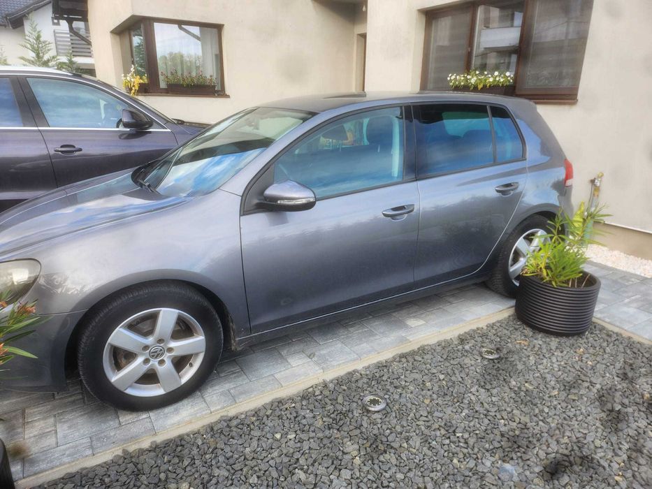 Vw Golf 1,4 benzîna an 2009 Clima
