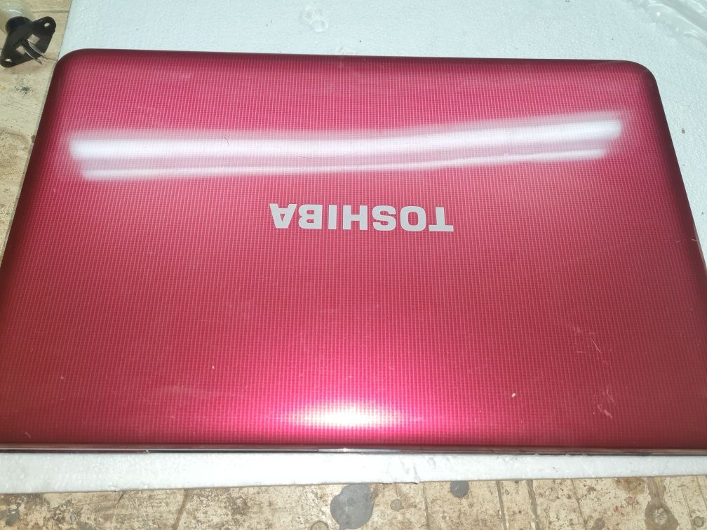 Нерабочий ноутбук Toshiba