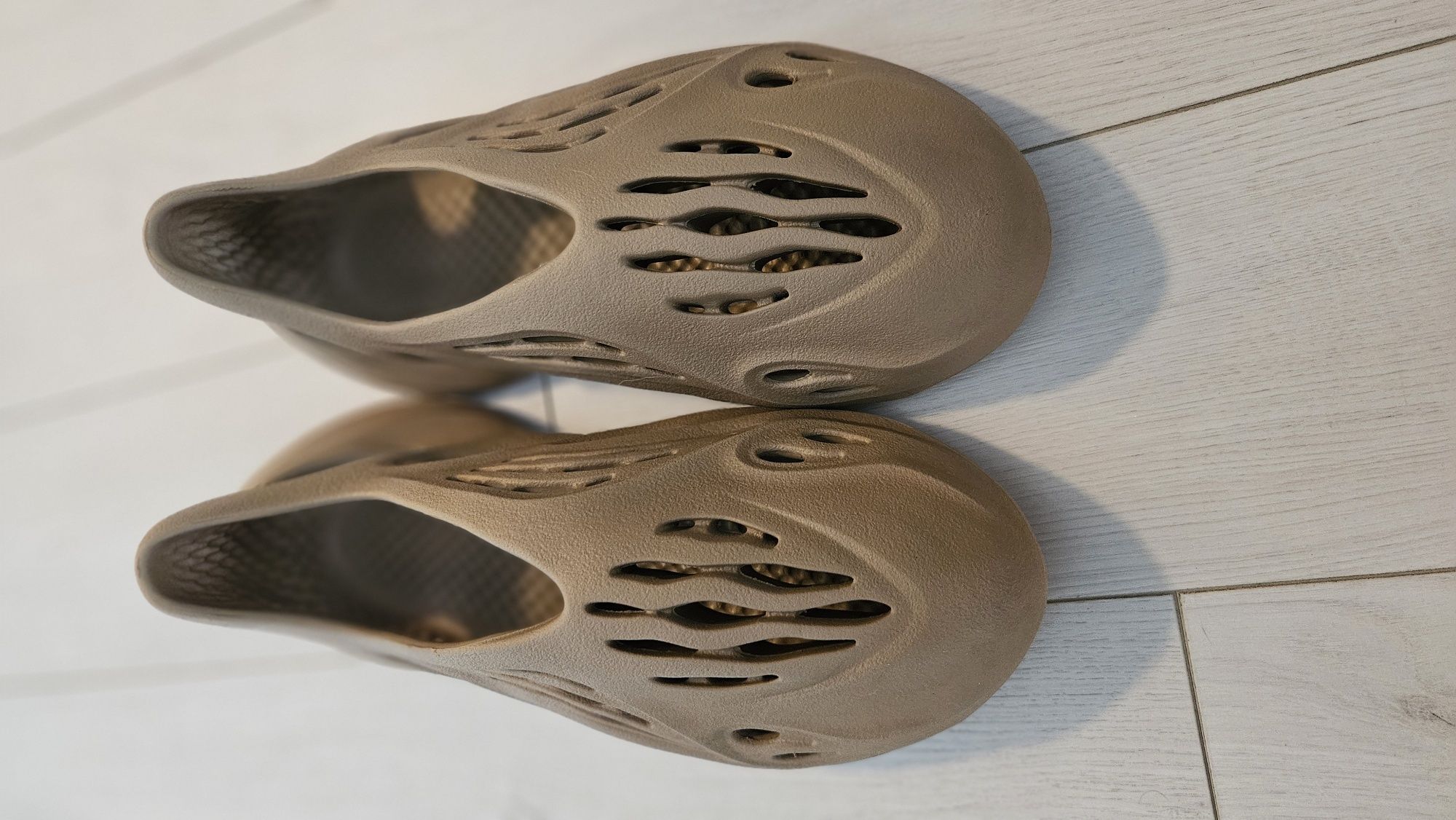 Yeezy Foamrunner Mist