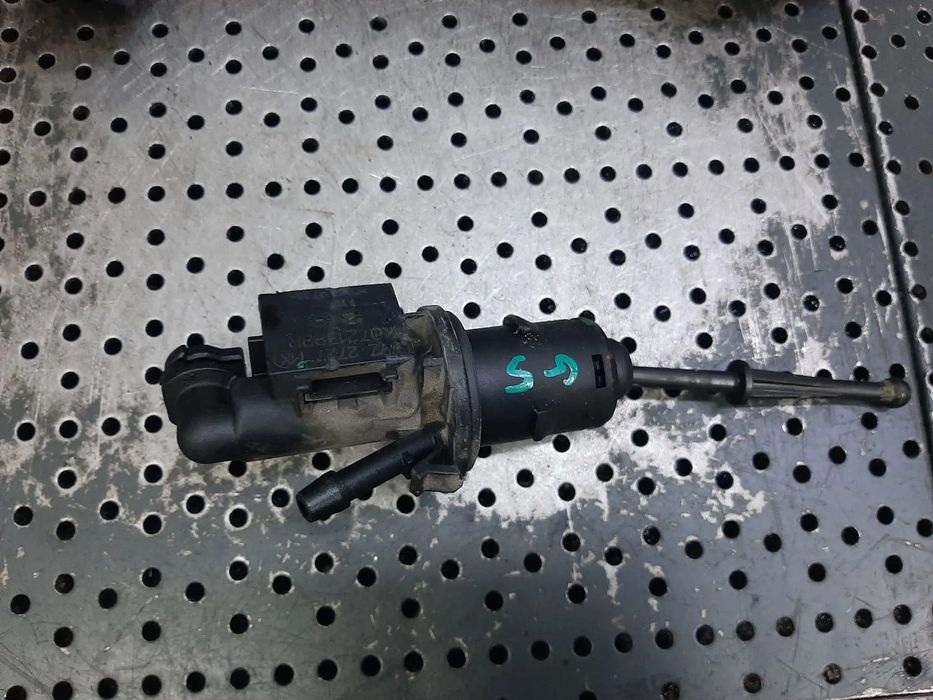 pompa ambreiaj vw golf 5 1k0721388r