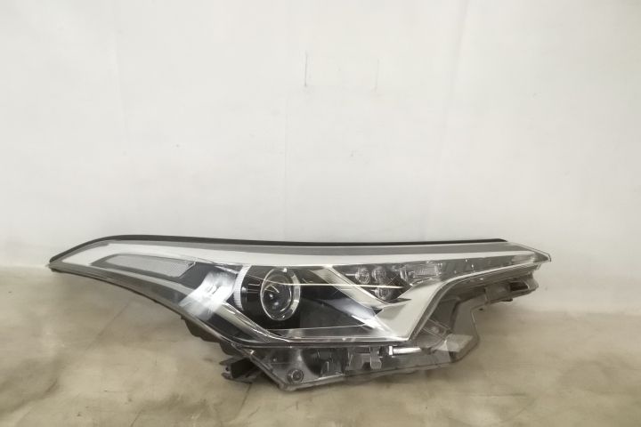 Десен Фар Оригинален Пълен Лед Повреден Тойота / Toyota C-HR [Десен ор