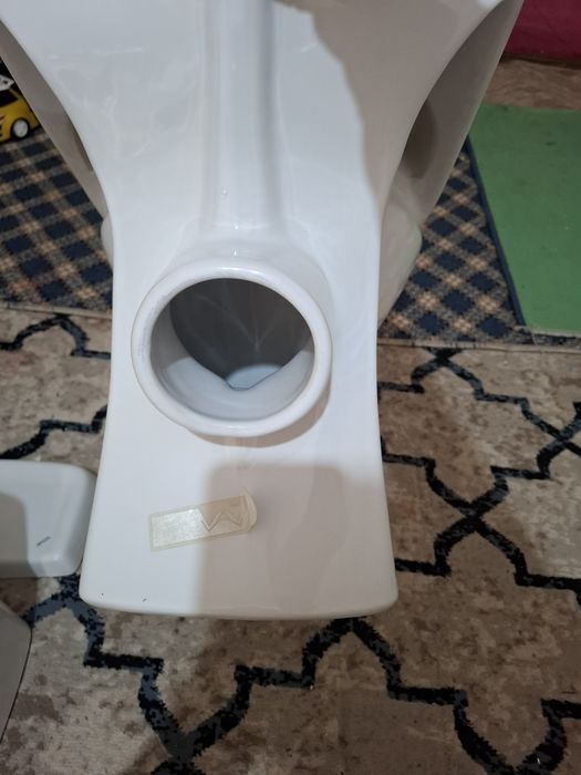 Unitaz rosa bachok singan uzi yaxshi xolata