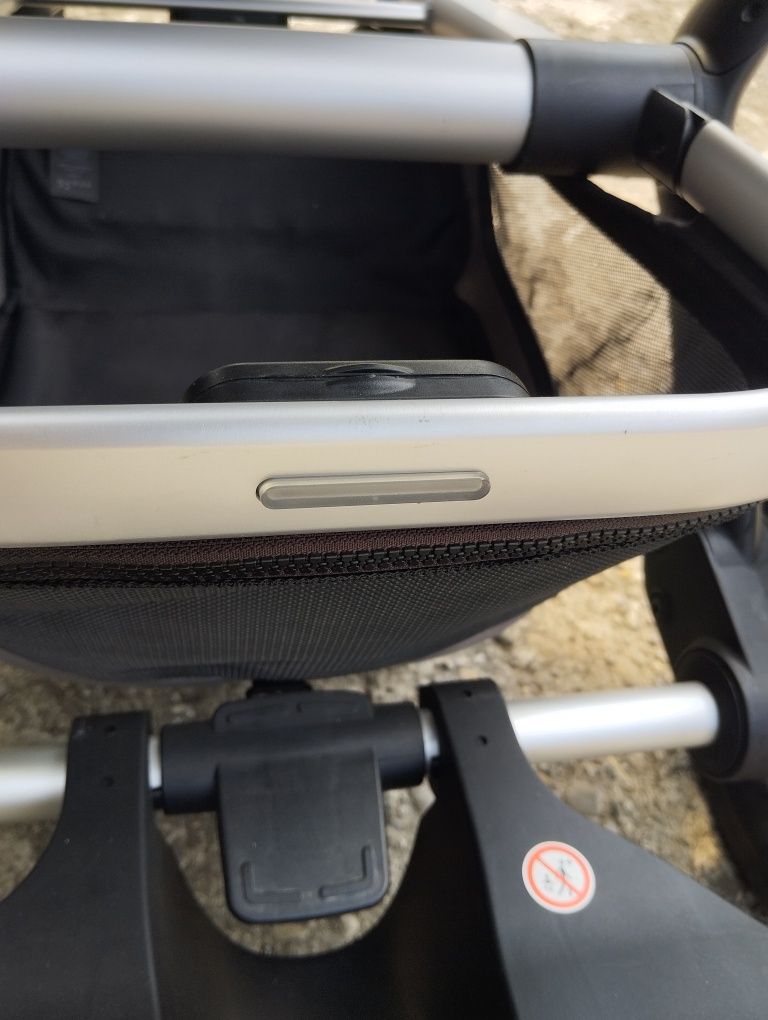 Carucior 3 in 1 Joolz day5 cu accesorii impecabil