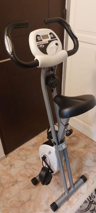 Vând bicicletă fitness