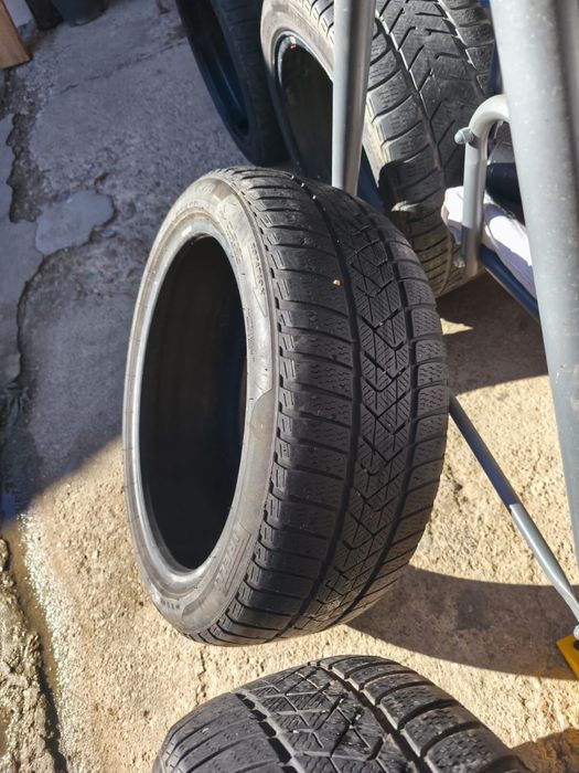 Vand 2 anvelope 225/45/R18