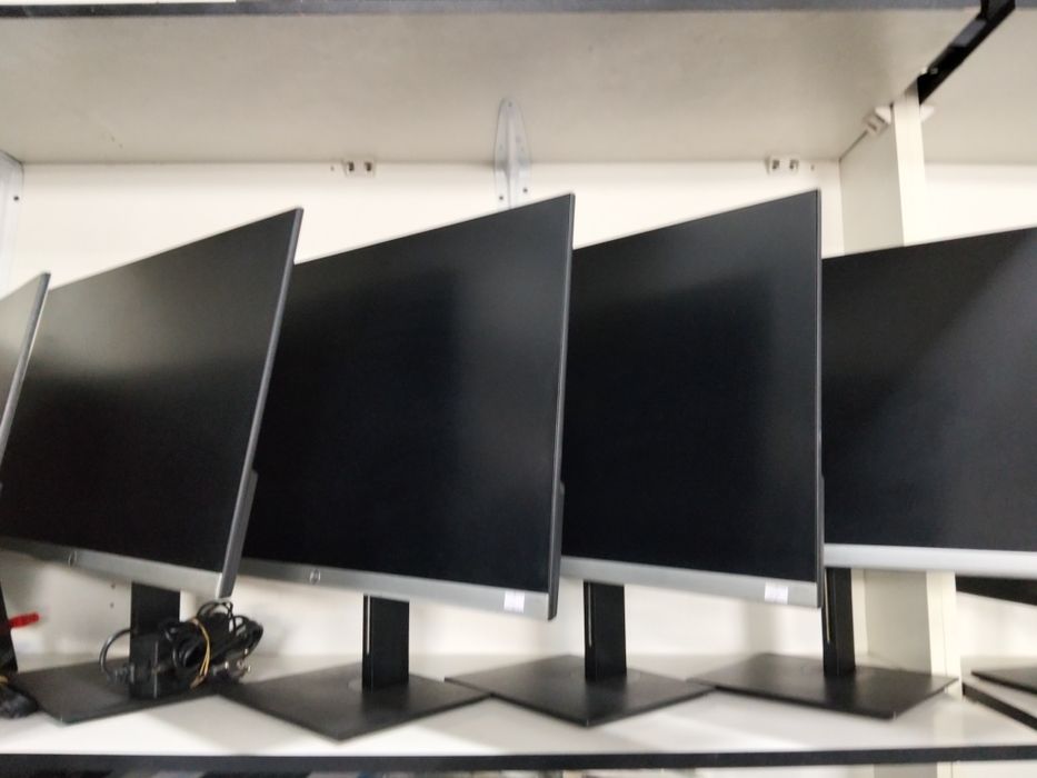 Hp monitor 27 sotiladi yaxshi holatda