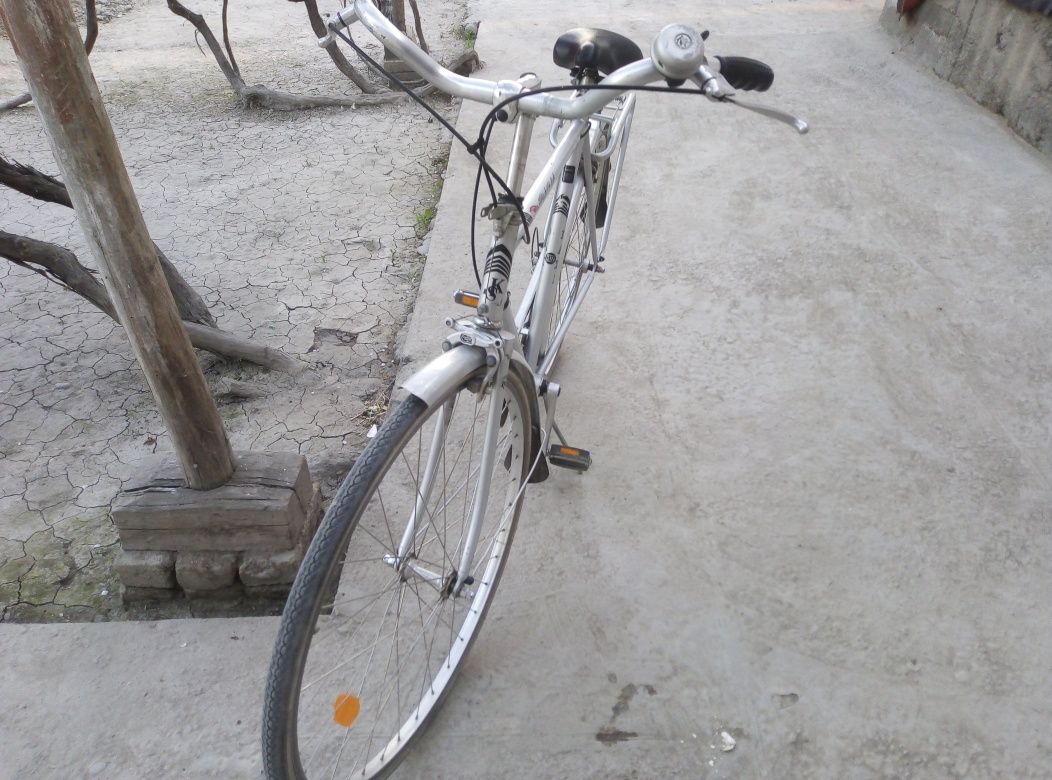 Велосипед сотаман почти янги