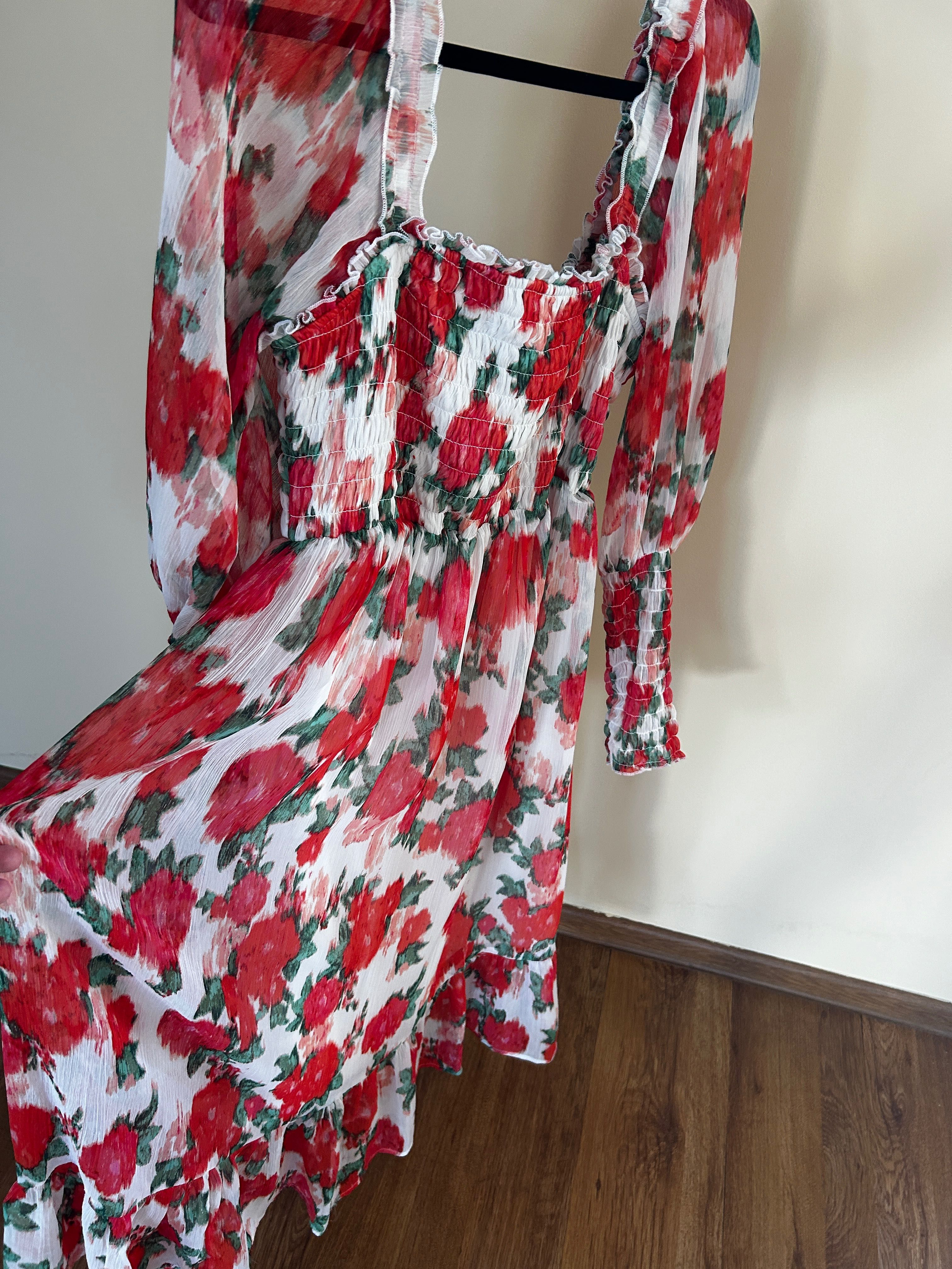 Rochie delicată mărimea M