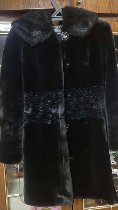 Шуба одевала пару раз отдам даром