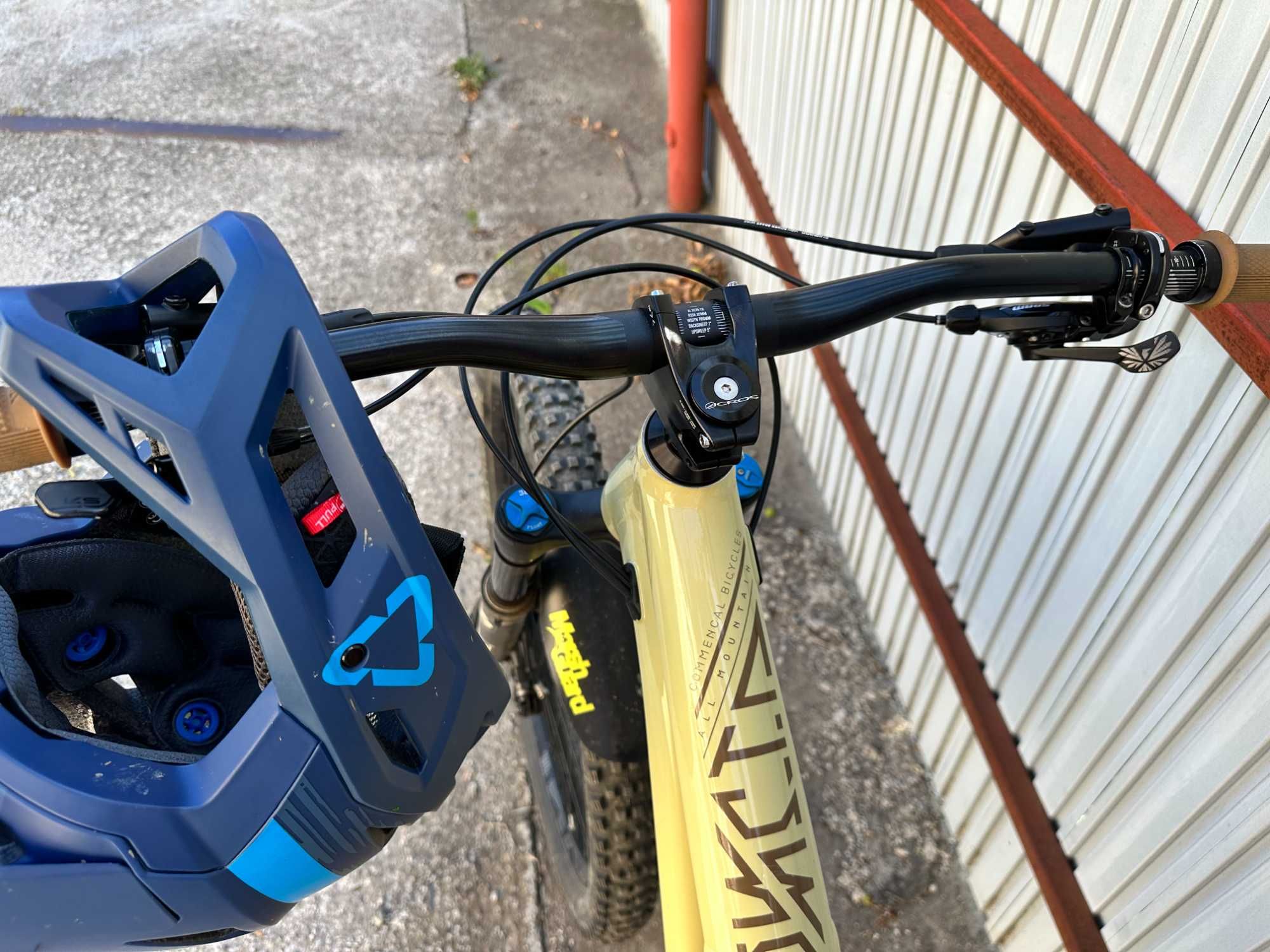 Commencal Meta AM Foxy Sand M 29
