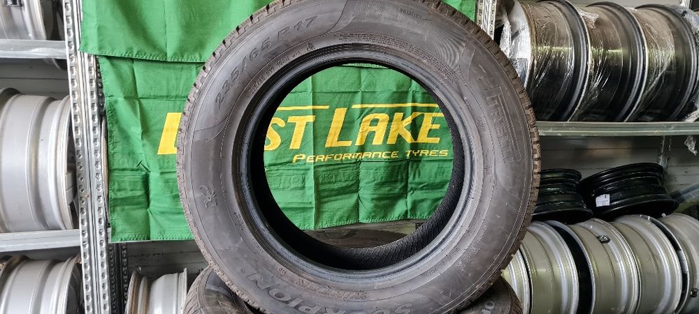 Set 4 anvelope Pirelli Scorpion 235 65 R 17  MO echip fabrica Mercedes