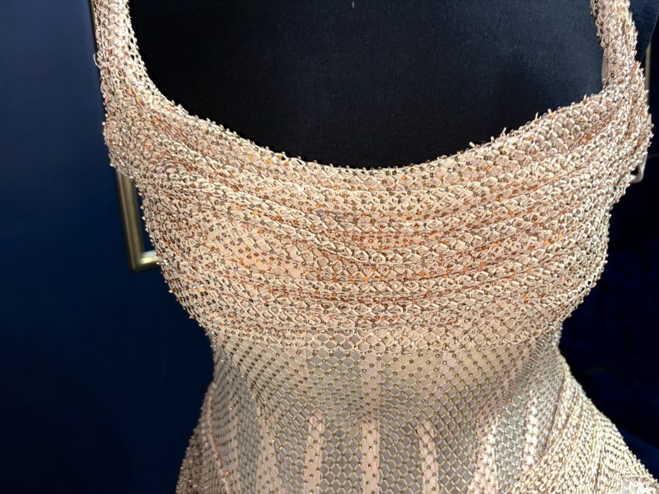 Rochie lunga pe corset