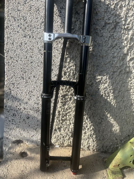 Вилка за велосипед rock shox boxxer 2021 200 mm