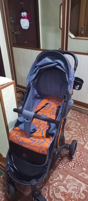 Продам детскую прогулочную коляску