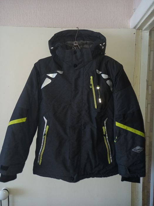 Куртки на мальчика