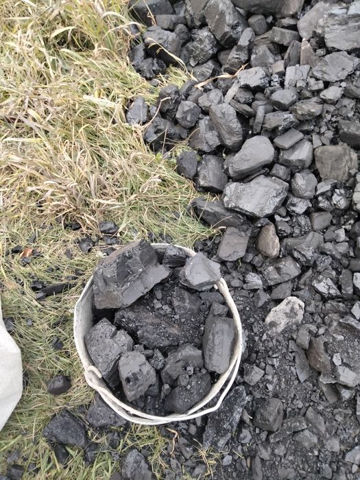 Продам уголь в мешках ,дрова в мешках