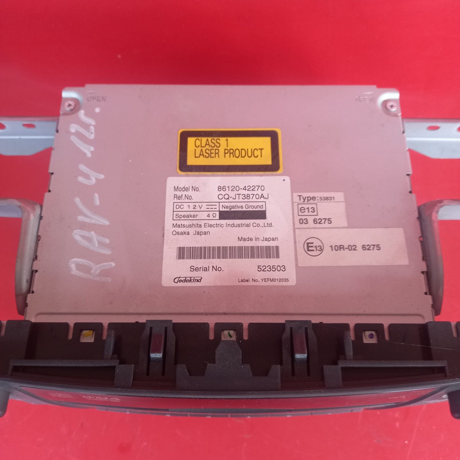 CD Toyota Rav 4.