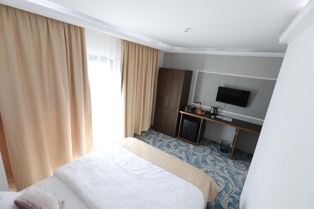 Inchirere Hotel Costinești Beach Please