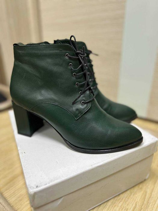 Женская обувь сапоги