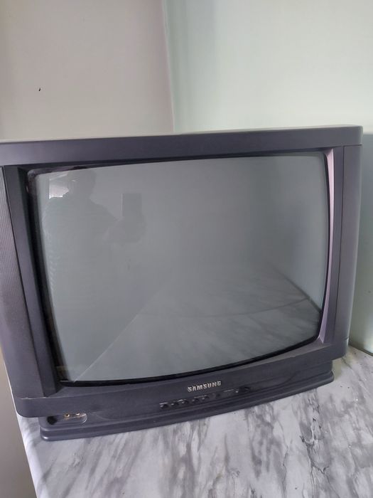 Телевизор samsung
