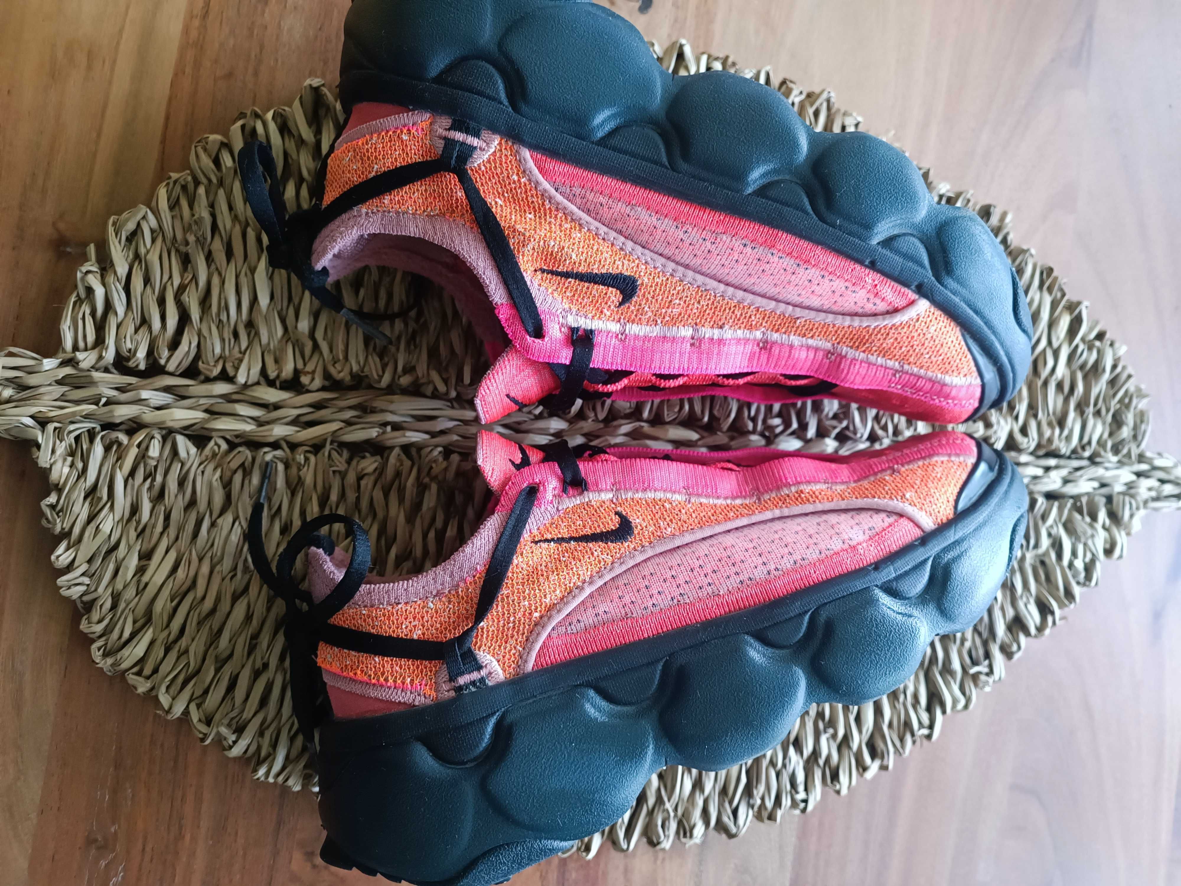 Оригинални Маратонки Nike FLYKNIT BLOOM