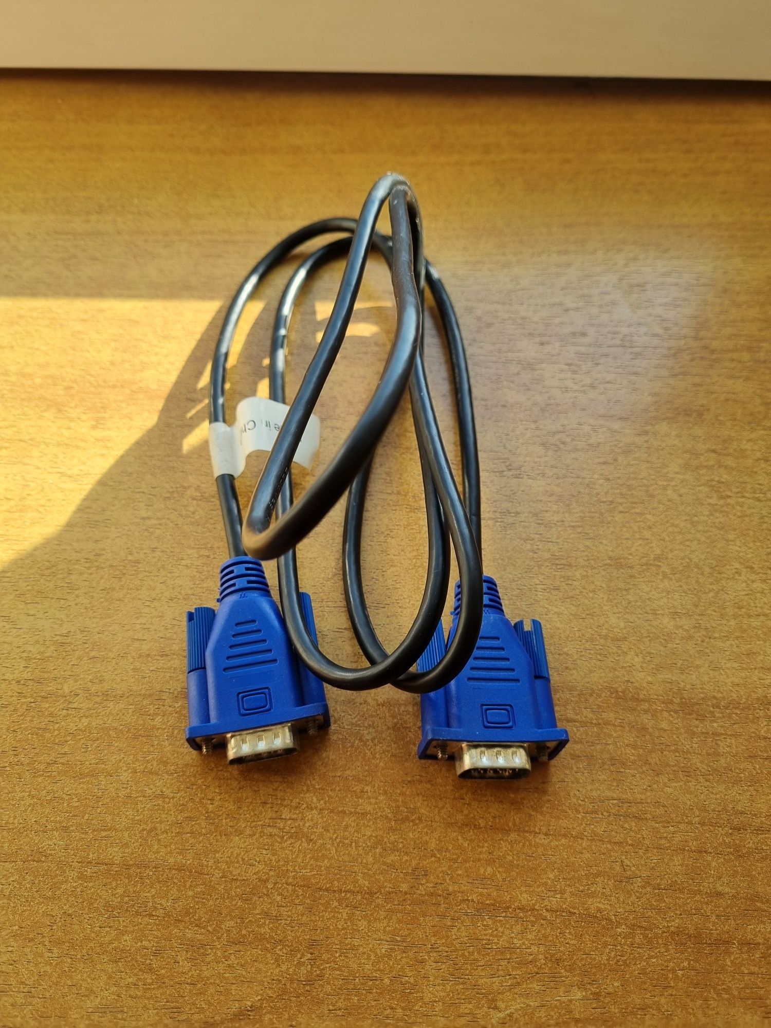 Yangi DVI, VGA kabellar. Новыe DVI, VGA кабели.