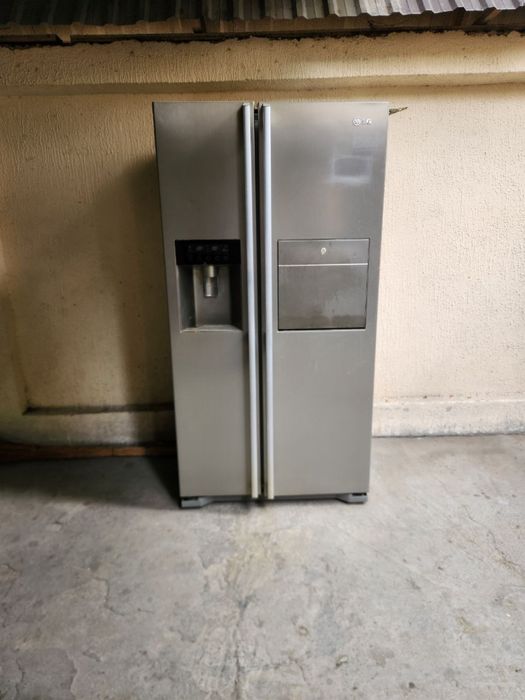 Холодильник LG. Хорошем состаяние