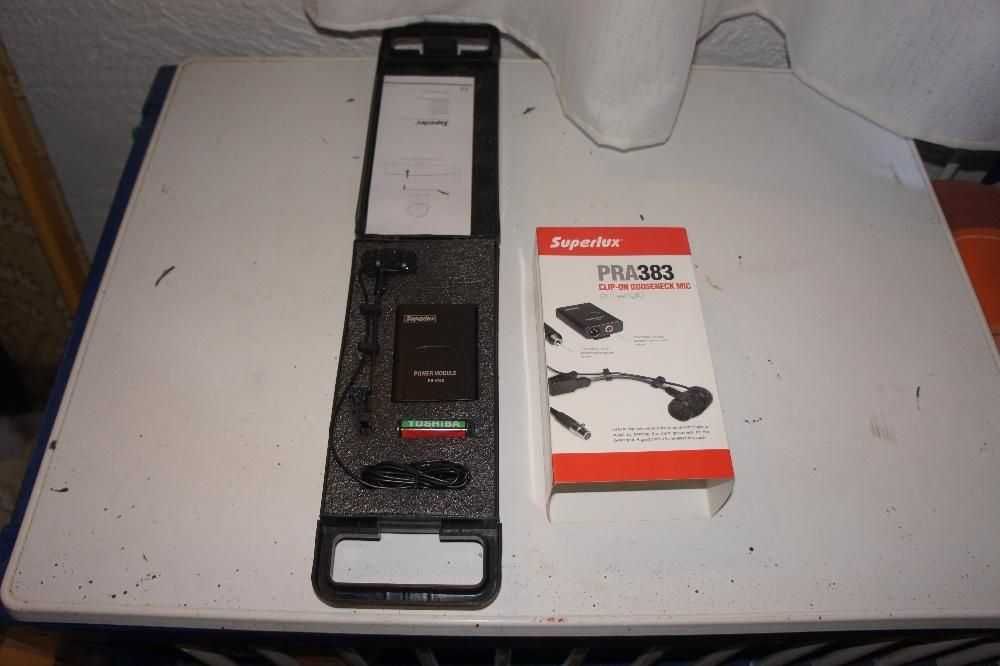 Microfon clip condensator, cu fir pt instr. de suflat, SUPERLUX