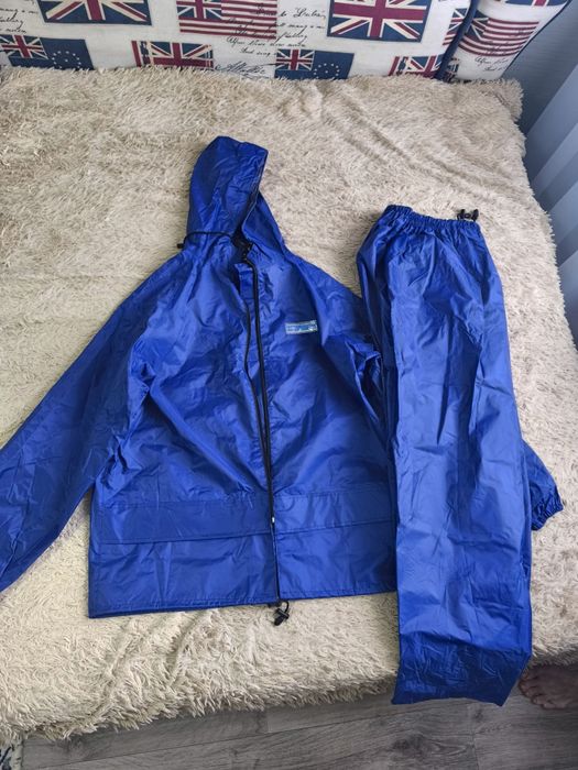 Продам костюм для защиты от воды