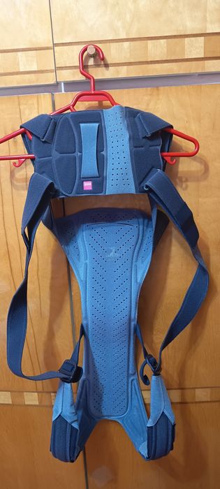 Corset medical pentru indreptarea coloanei
