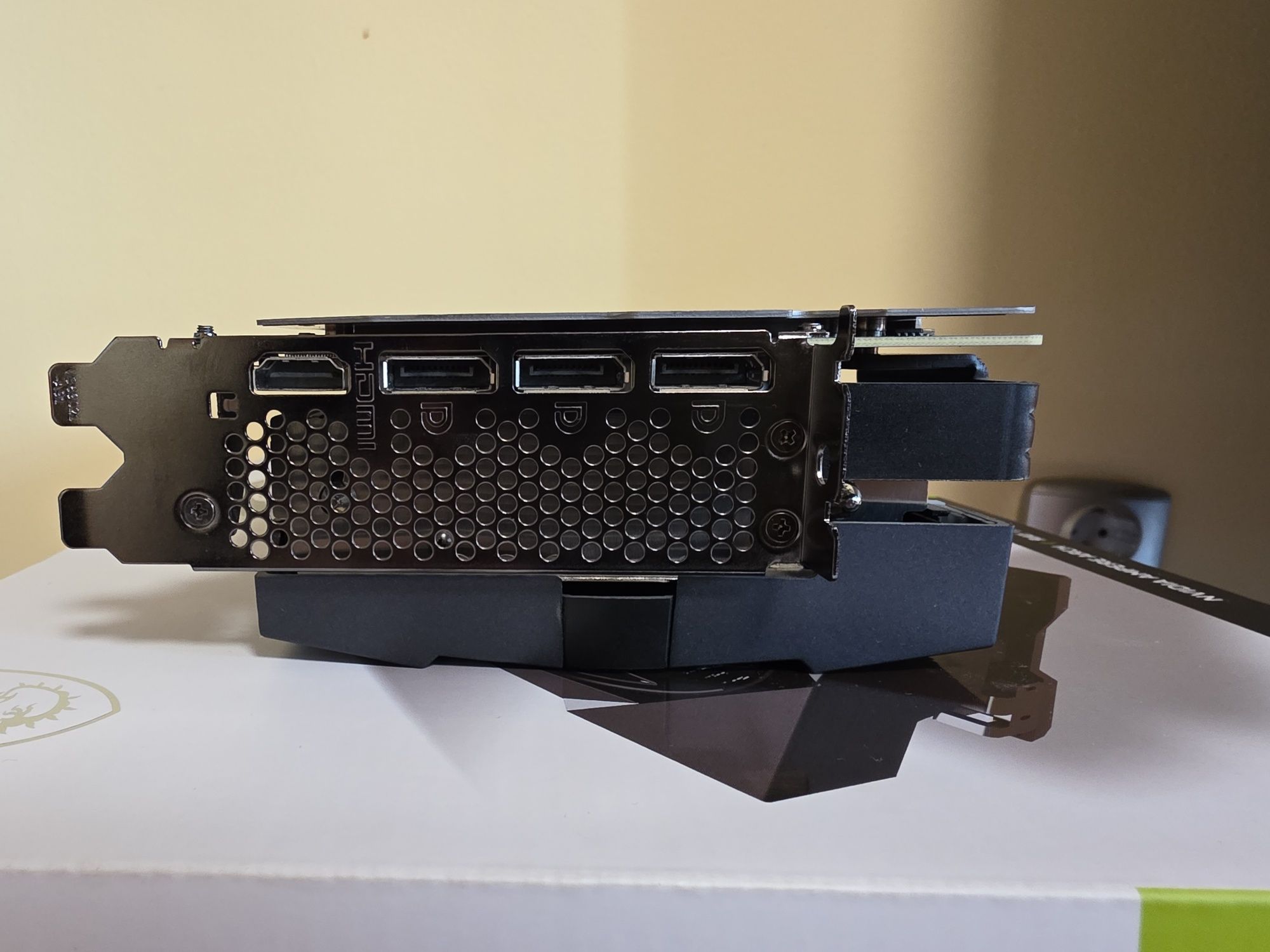 Видео карта MSI RTX 3070 Suprim X
