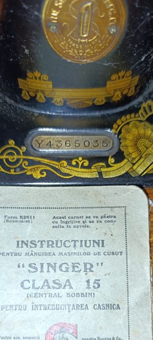 Mașina de cusut Singer seria Y