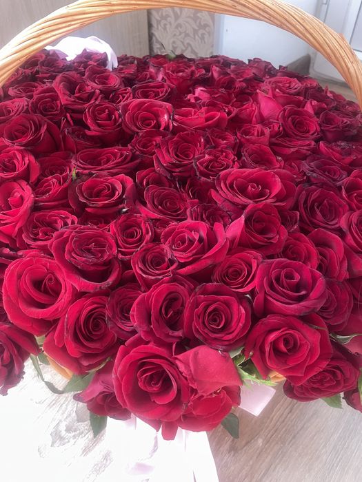 Продам цветы 301 роза.