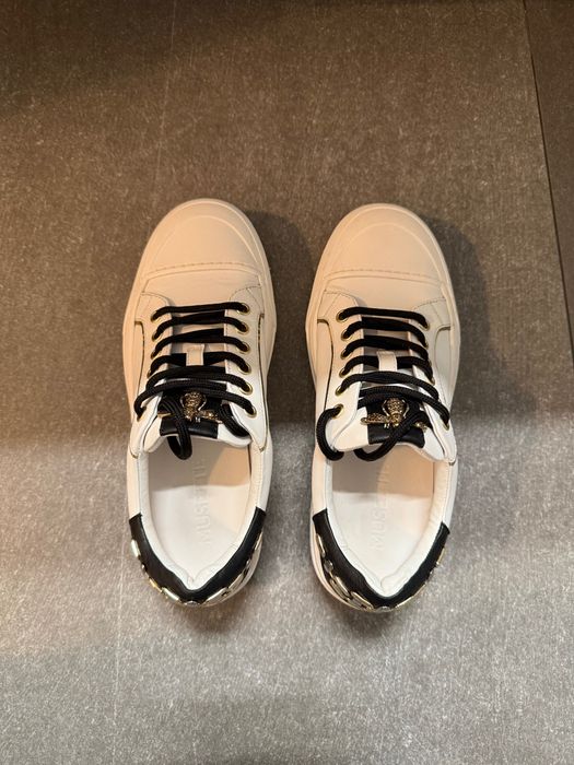 Vand Adidasi Musette