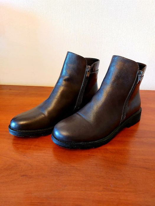 Продам новые женские полусапожки, 39 размера